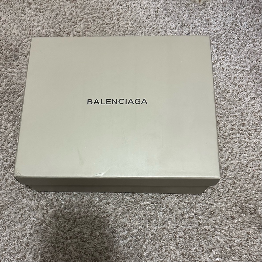 Balenciaga Grey slides - Picture 2 of 5